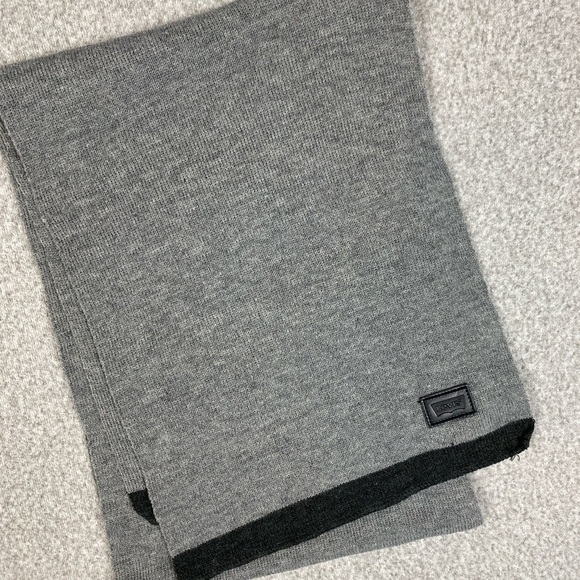 Levi’s scarf neutral minimalist edgy clean lines warm masculine OS - Picture 1 of 6